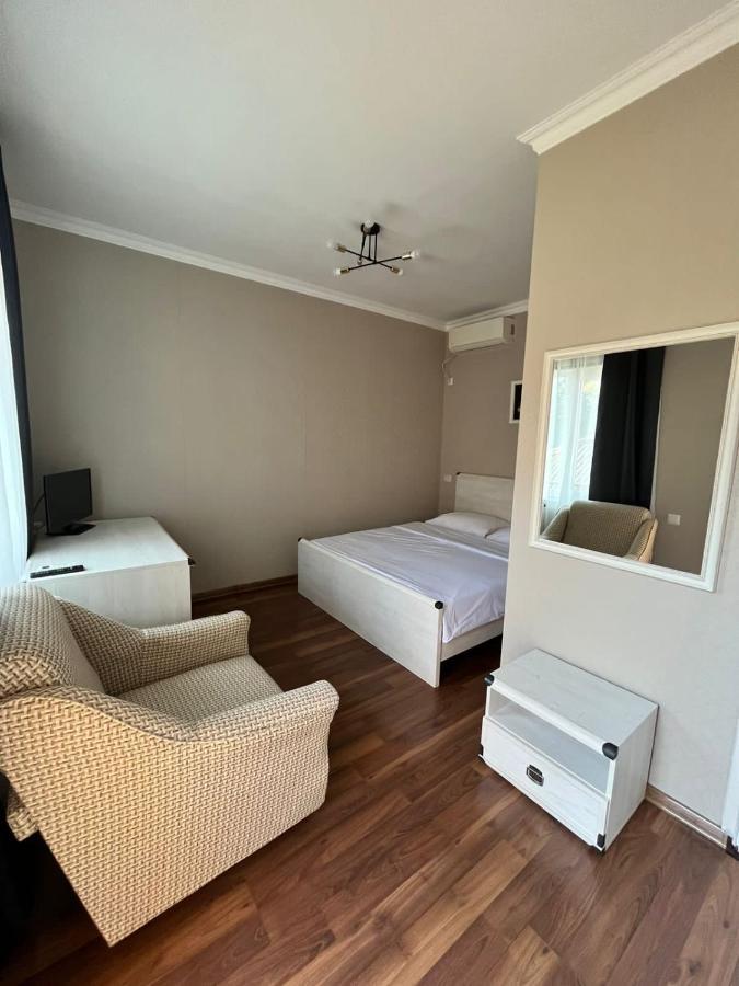 Gostevoy Dom Samir Hotel กากรา ภายนอก รูปภาพ